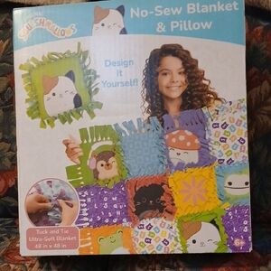 Squashmellows No-Sew Blanket And Pillow NIB